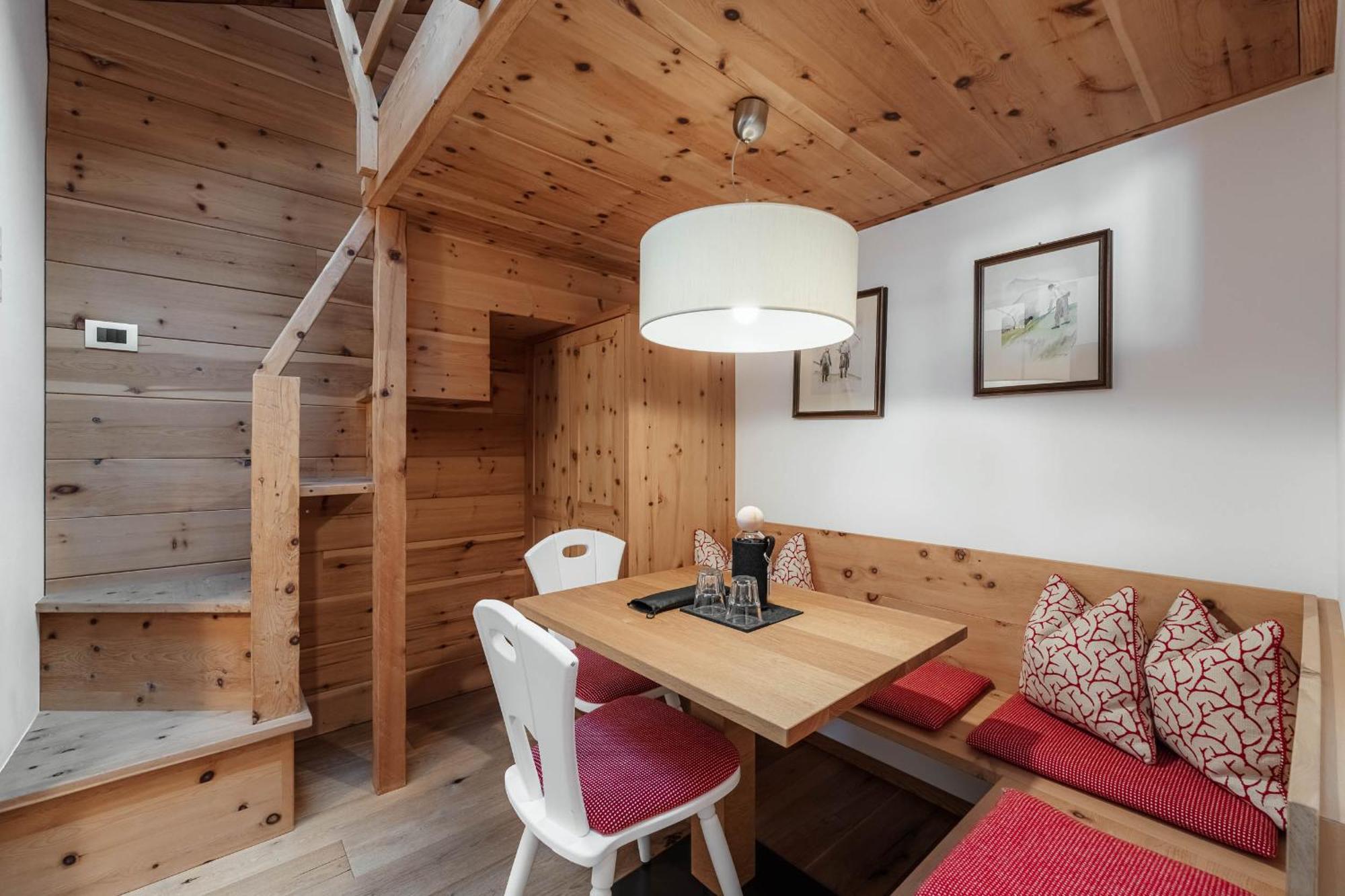 Chalet Elisabeth Dolomites Alpin & Charme Selva di Val Gardena Exterior photo